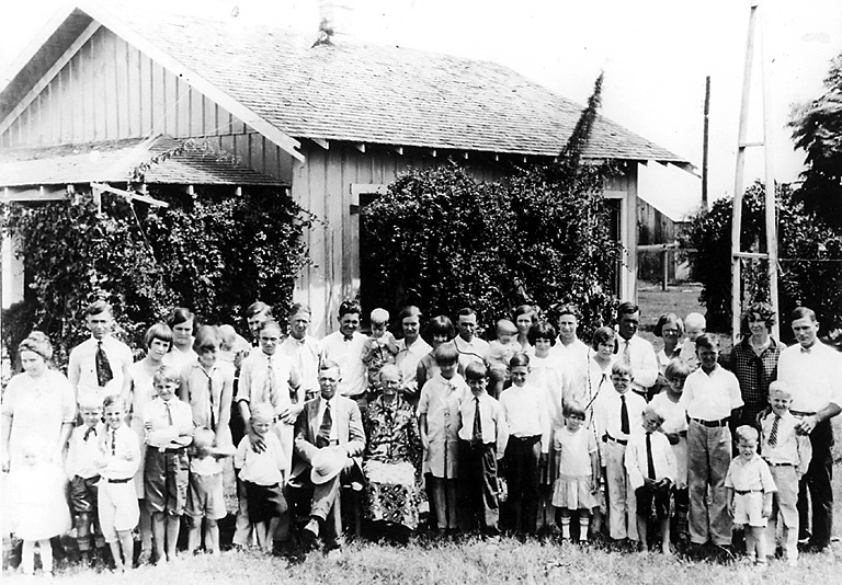 Derr Gathering Circa 1923