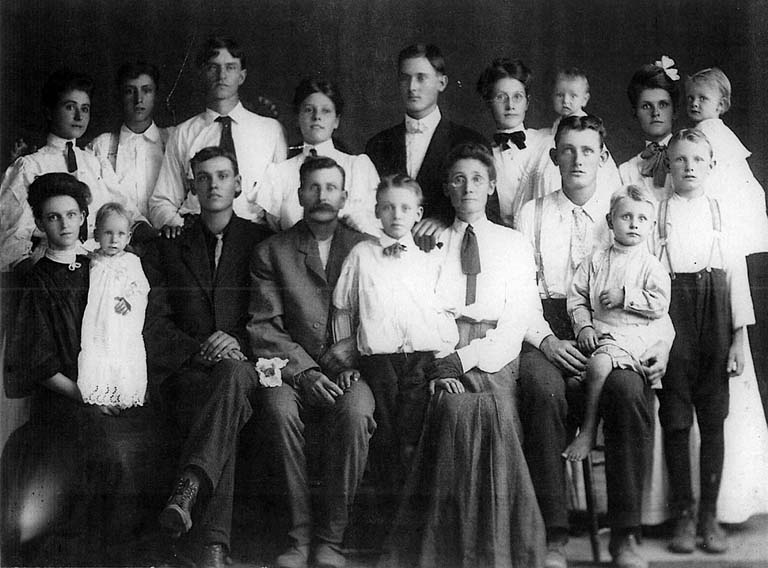 Frank Humphers Family 1907 Ada