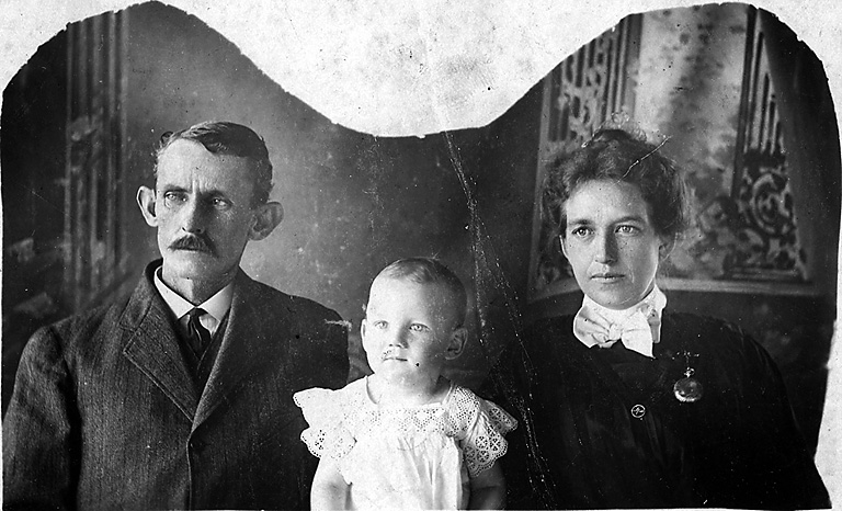 George & Ella Ingram with son Bill