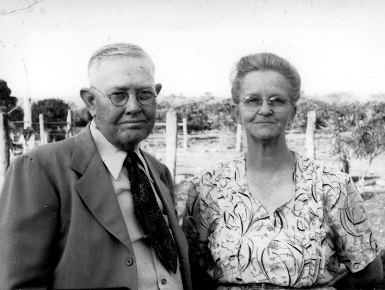 Ashley & Silvia Taylor at Ranch