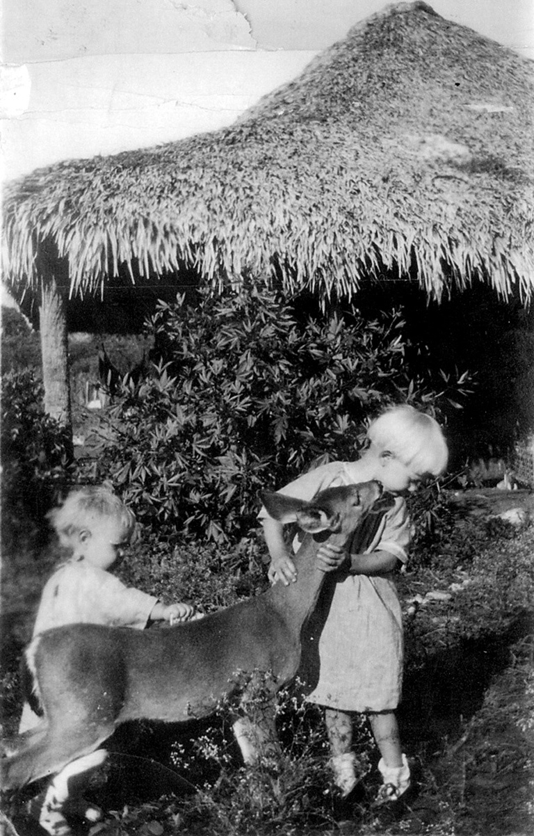 Mary & Juanita Taylor with a deer