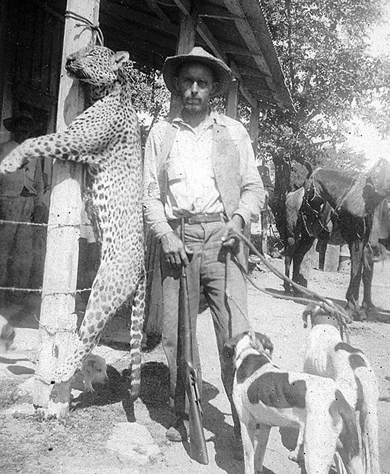 Cecil Thompson with tiger