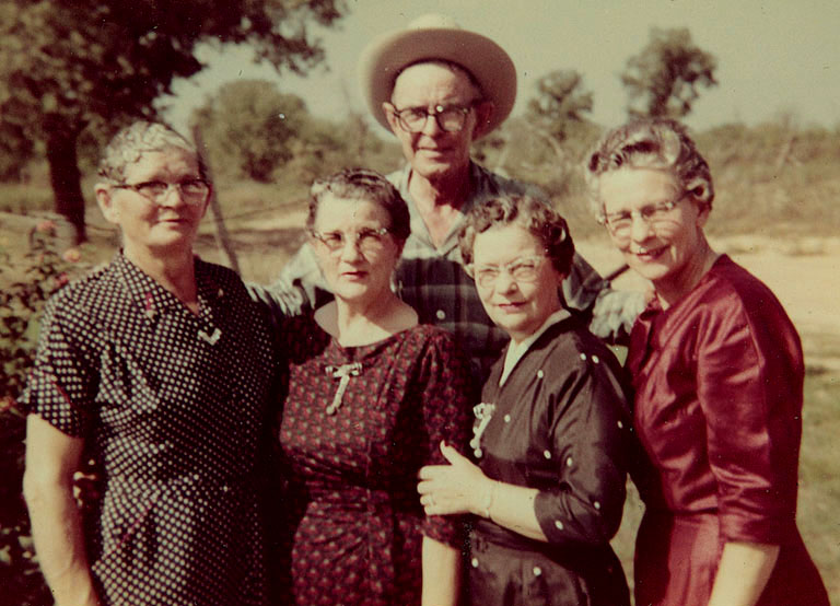 William & Dona Brooks Children: Neppie, Ocie, Bill Jr., Kate & Ora